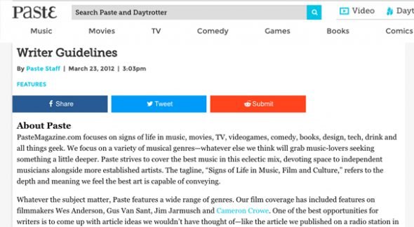 Blogger writing paid guest post article